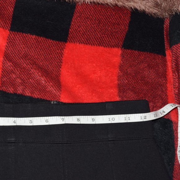 Pencil skirt with front slit - Picture 4 of 7